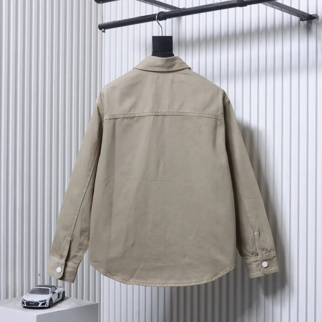 Ami - Rückansicht Khaki