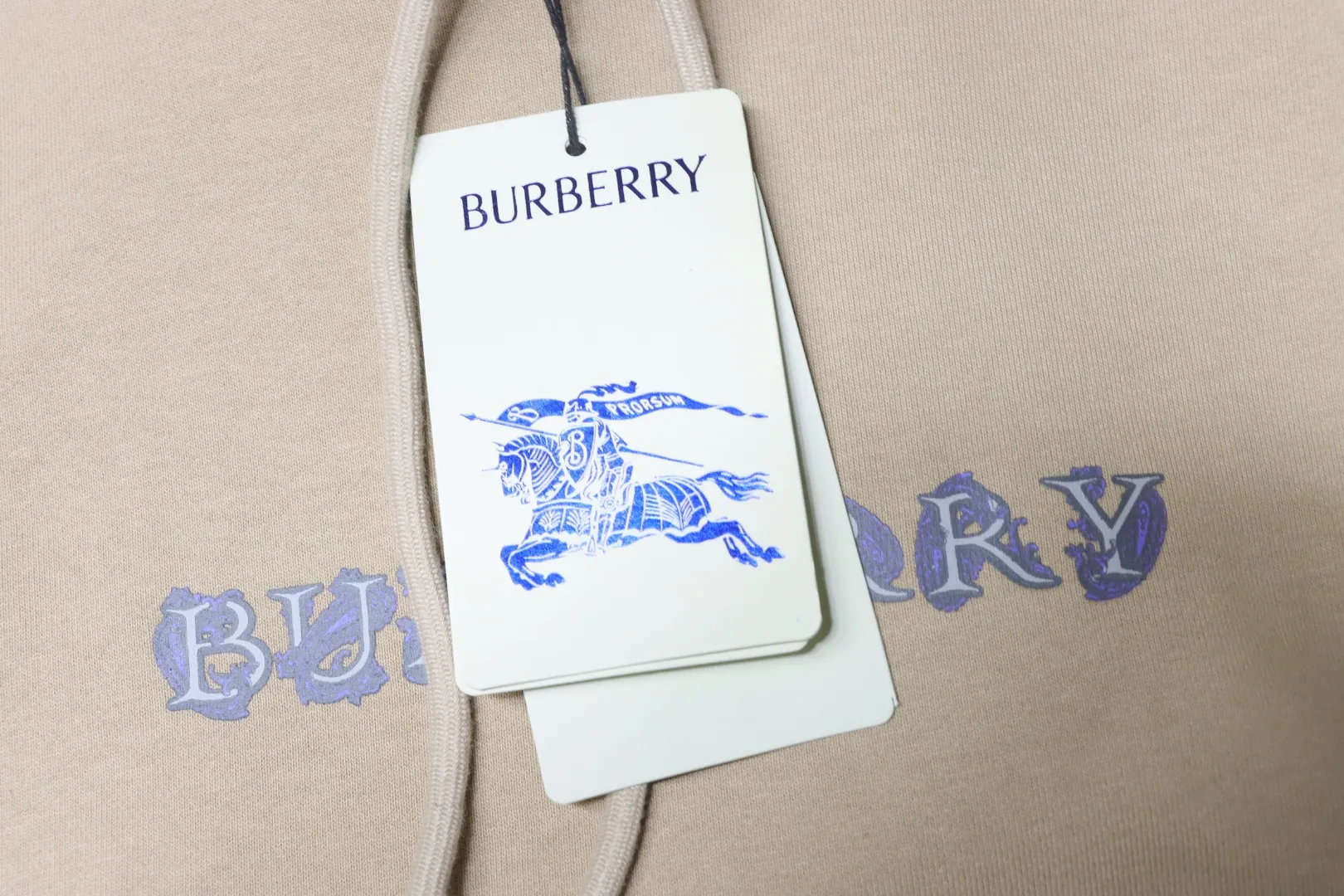 Burberry-Hangtag