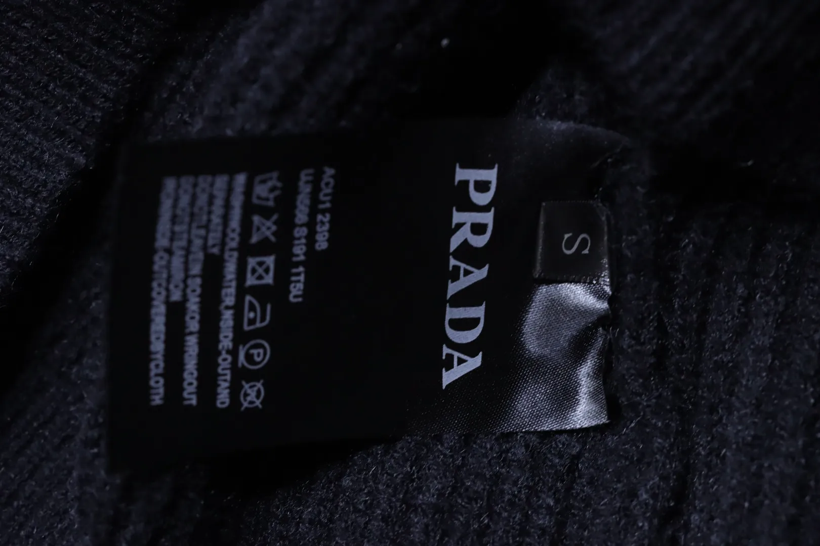 Prada-Pflegeetikett
