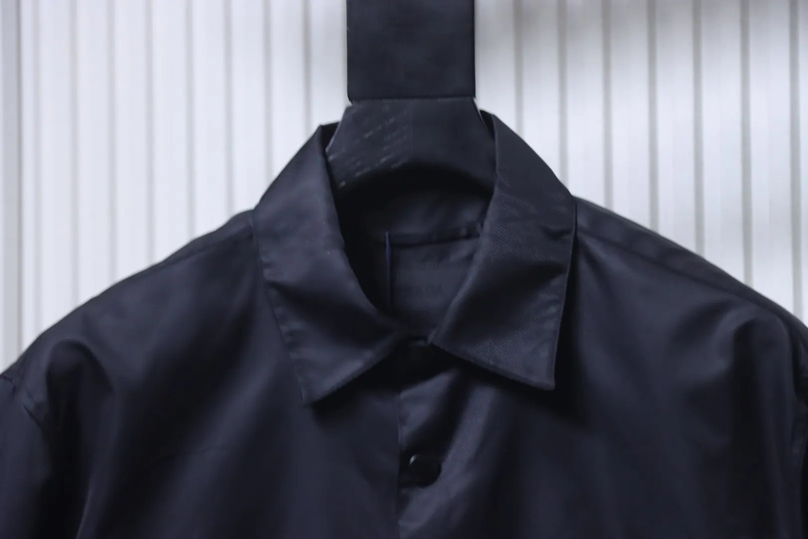 Prada-Knöpfe