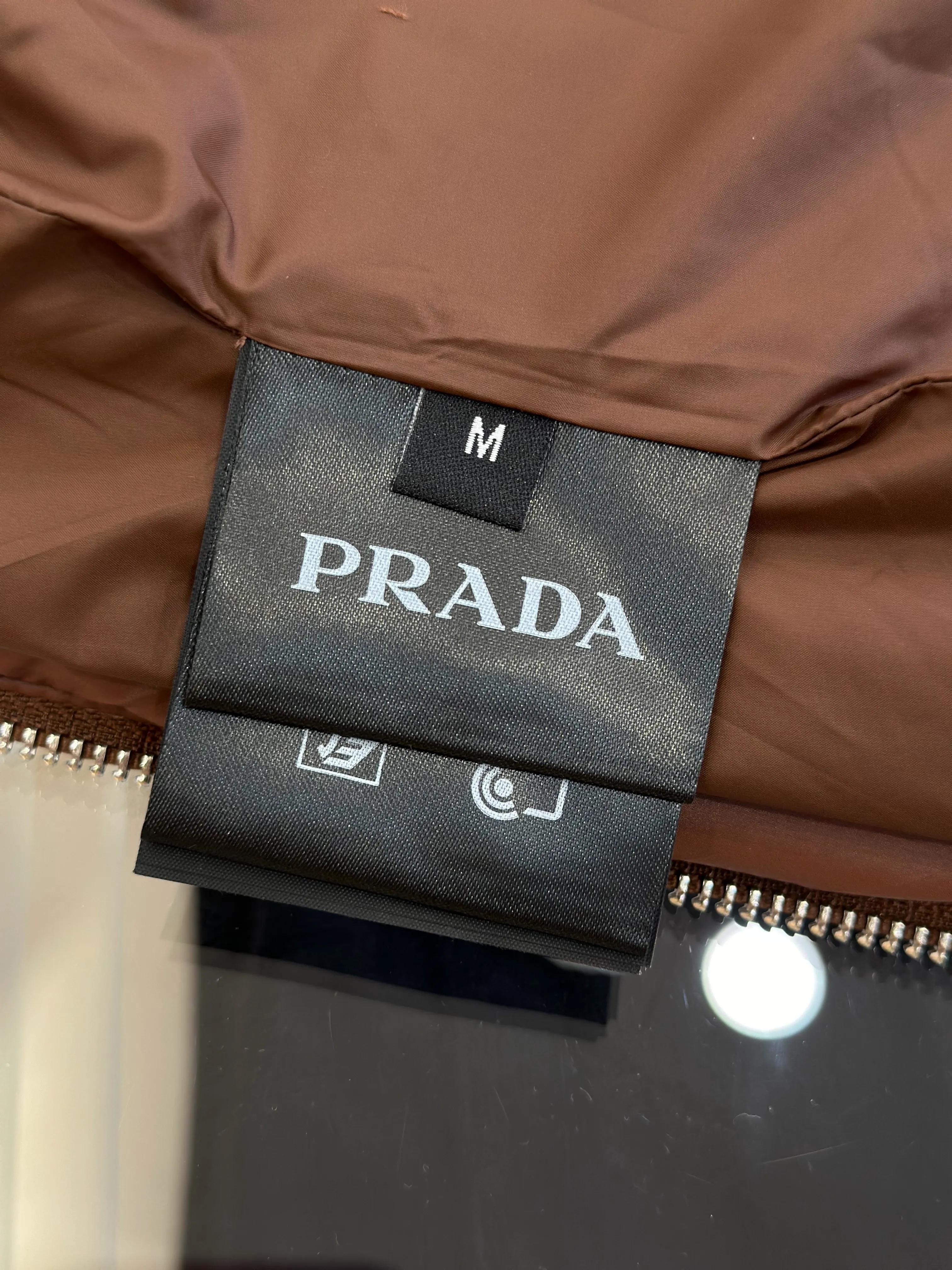 Prada-Markenlabel