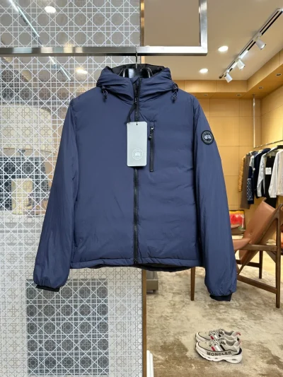 Burberry – Vorderansicht Marineblau