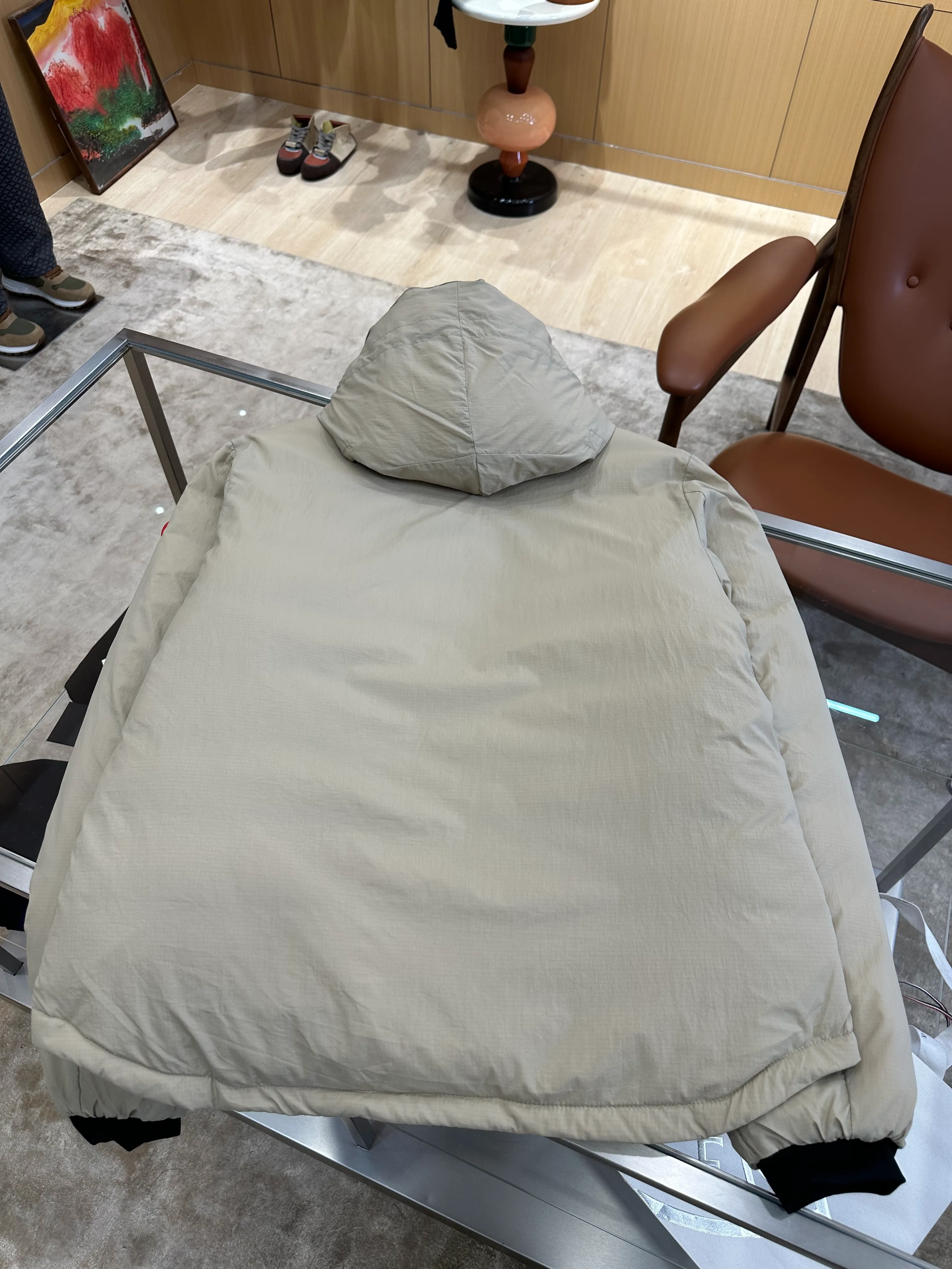 Burberry – Rückansicht horizontal