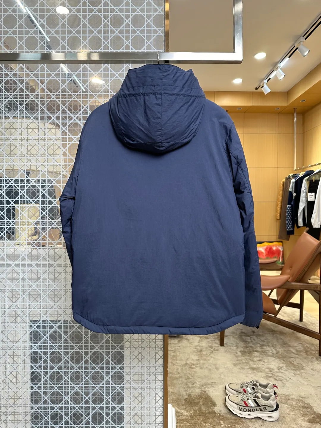 Burberry – Rückansicht Marineblau