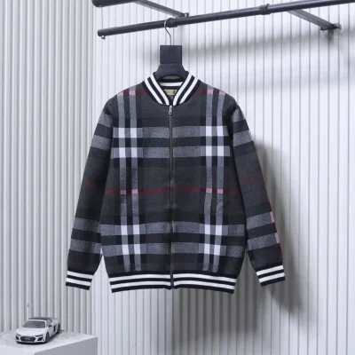 Burberry-Vorderansicht Grau