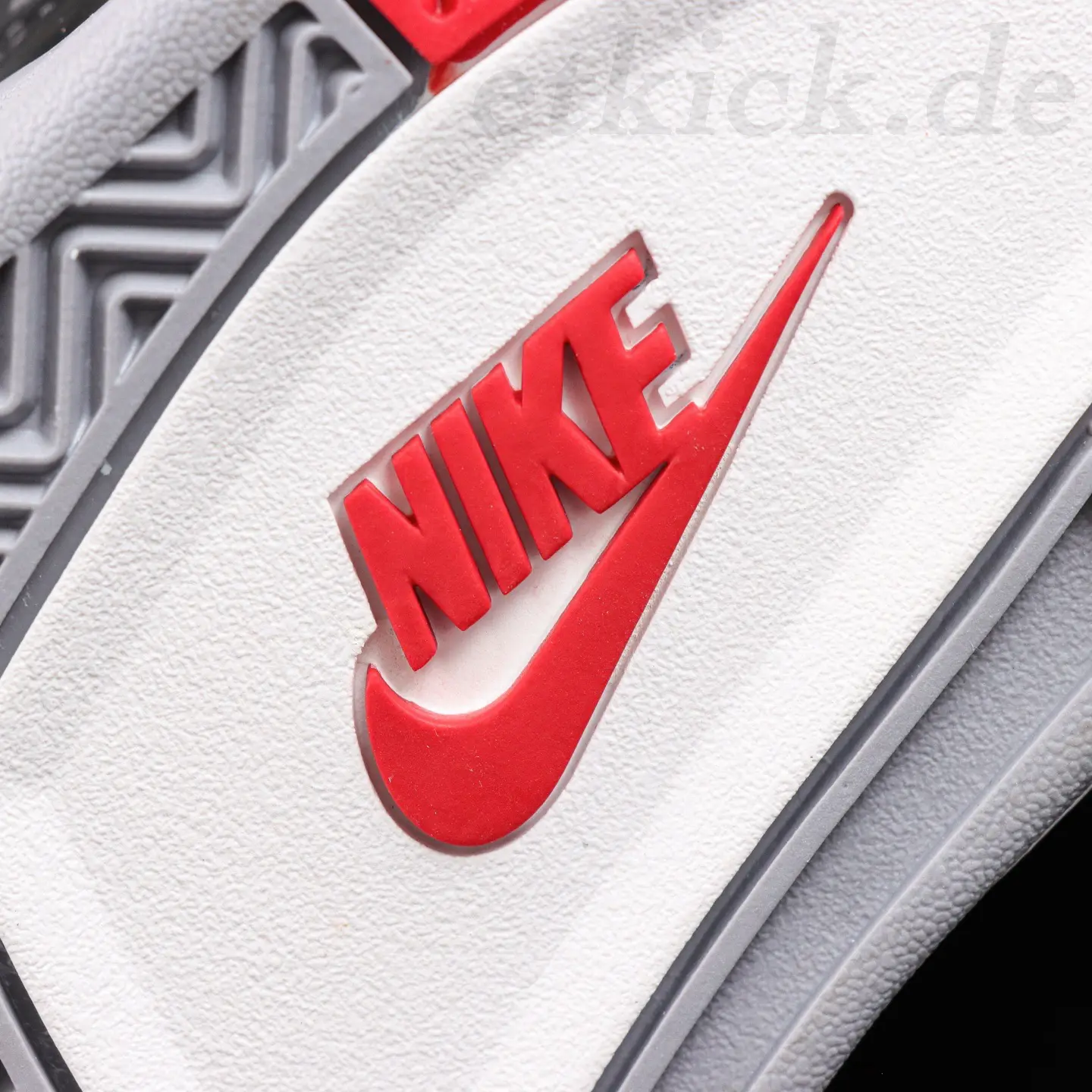 Kaufen Sie Air Jordan 4 Retro OG 'Bred' 2026 - IX8180 001 – Bild 16