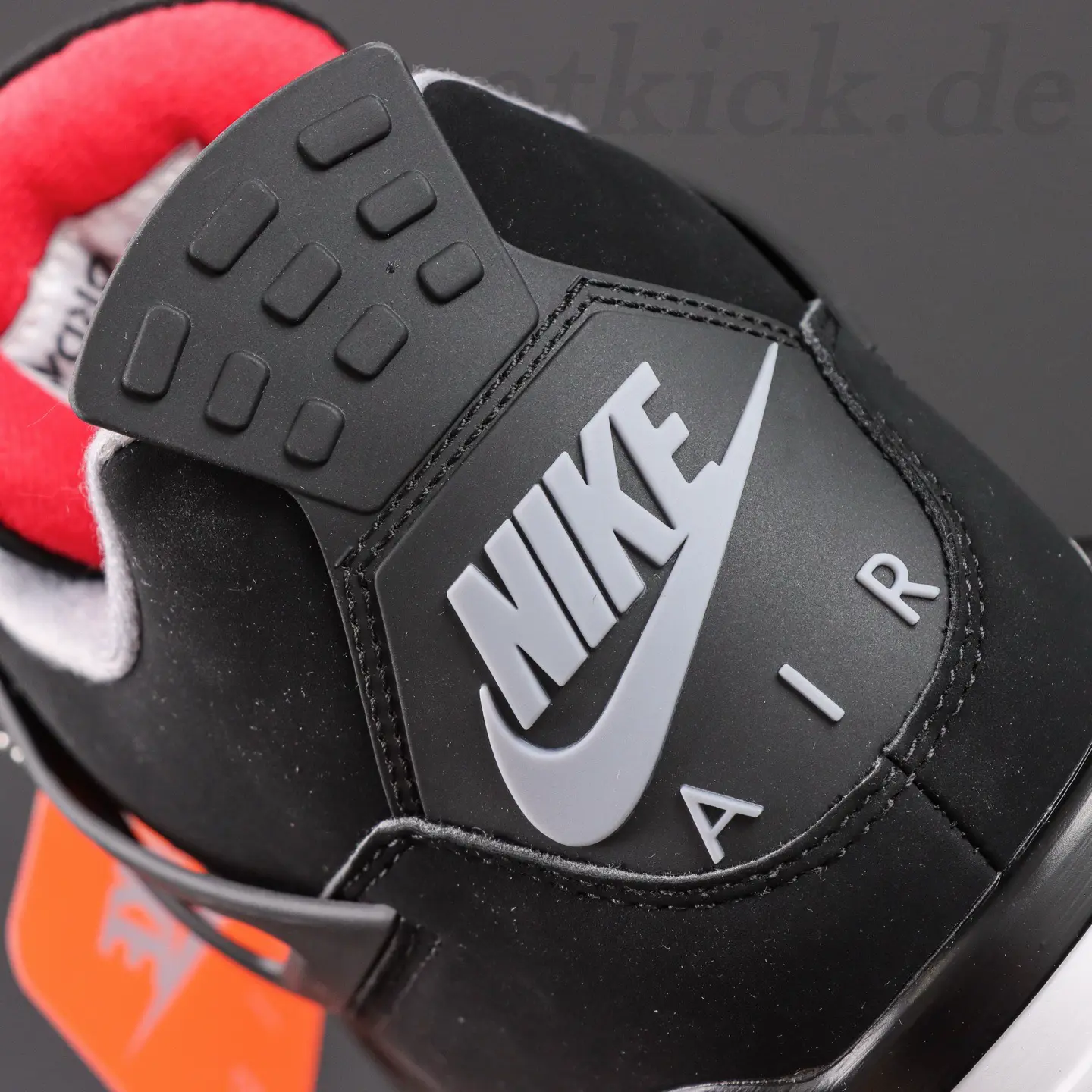 Kaufen Sie Air Jordan 4 Retro OG 'Bred' 2026 - IX8180 001 – Bild 17
