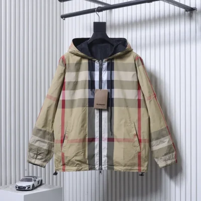 Burberry Vorderansicht Khaki