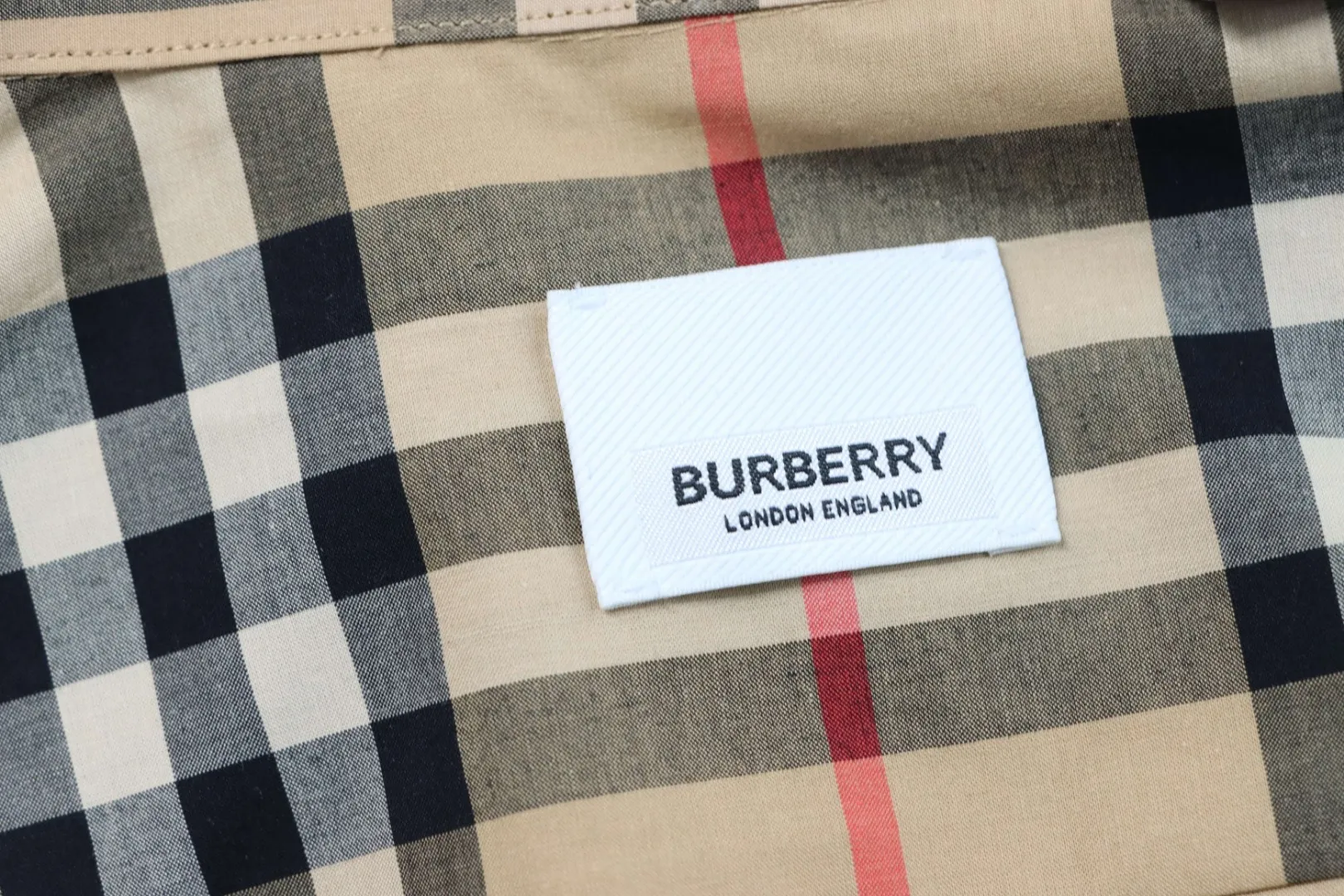 Burberry-Markenetikett