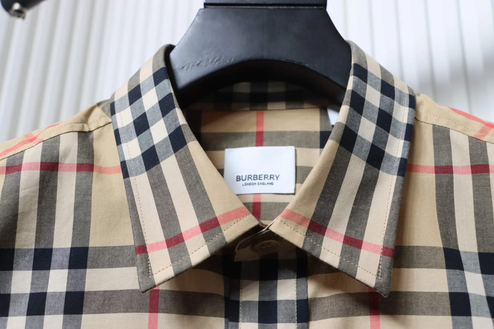 Burberry-Knöpfe