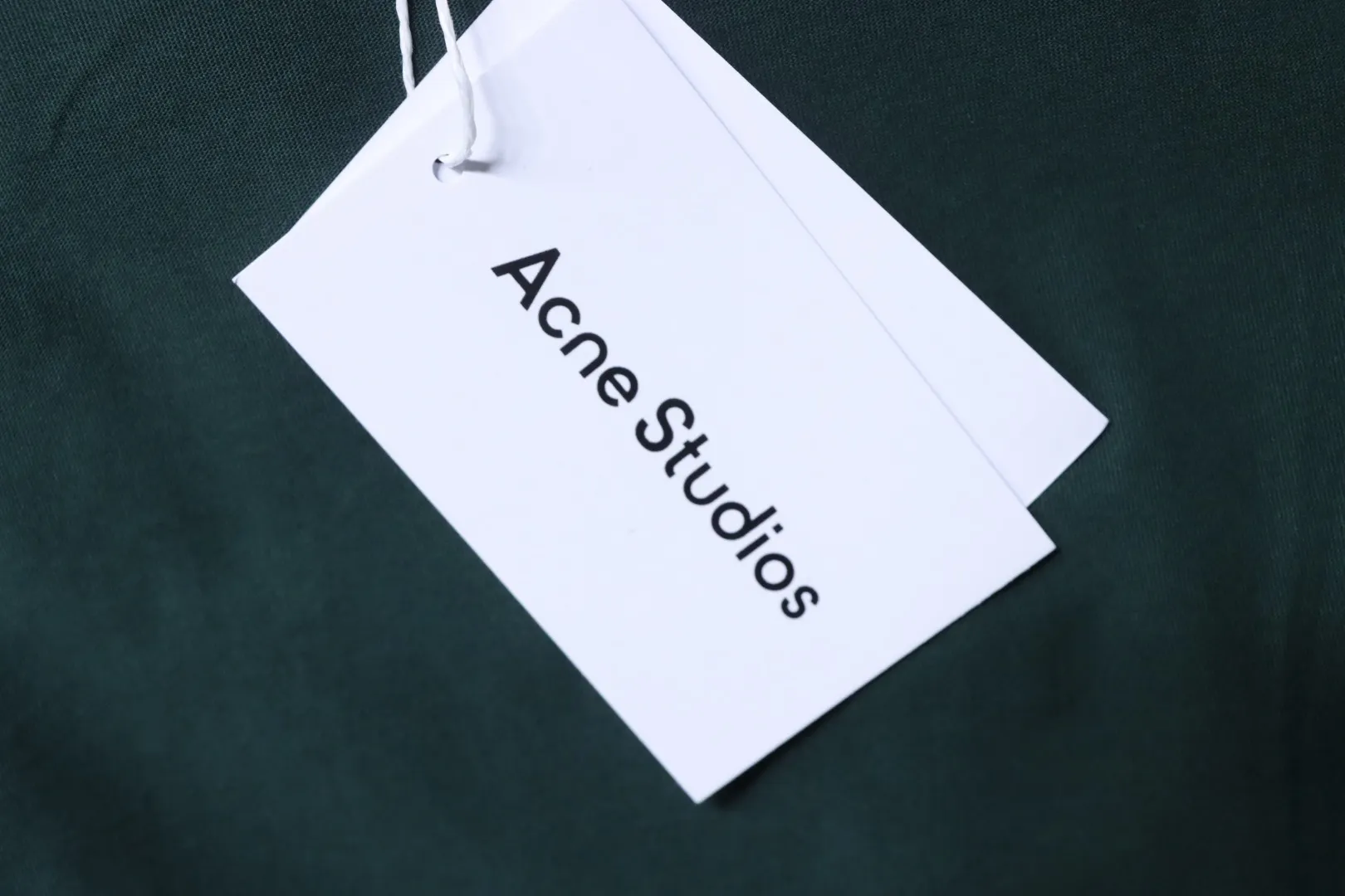 Acne Studios – Hangtag