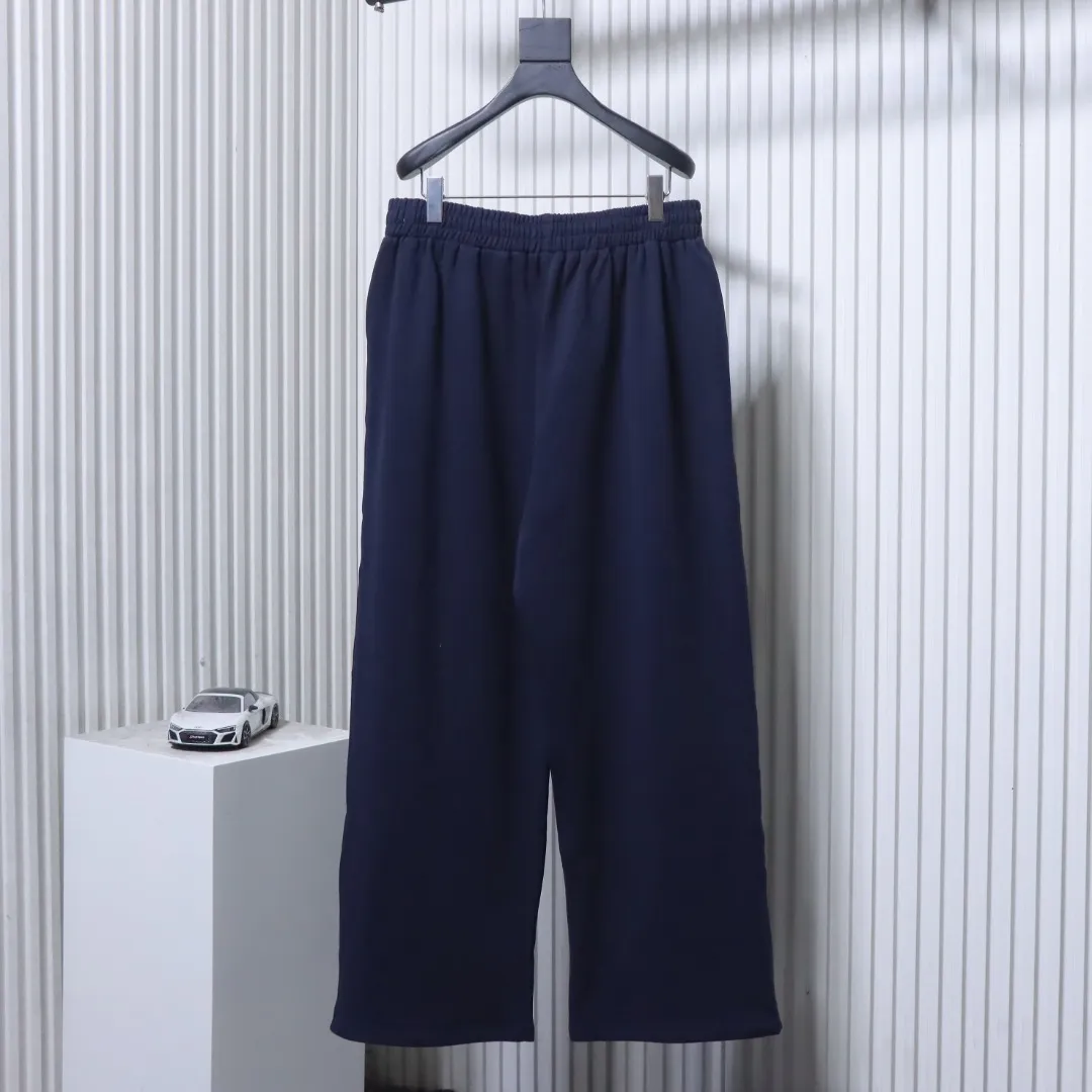 Acne Studios – Rückansicht Marineblau
