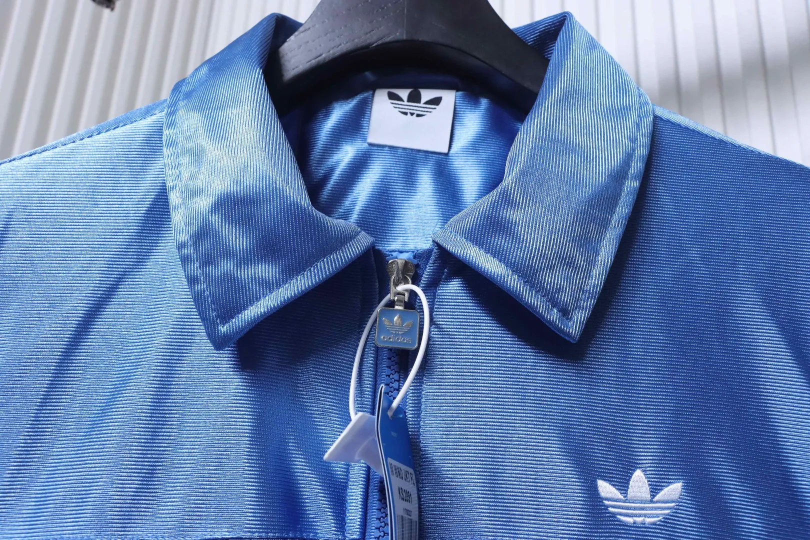 Adidas-Halsband