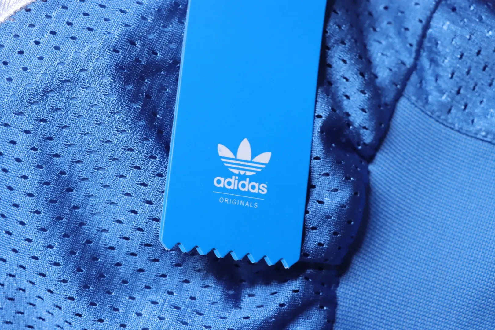 Adidas Hangtag