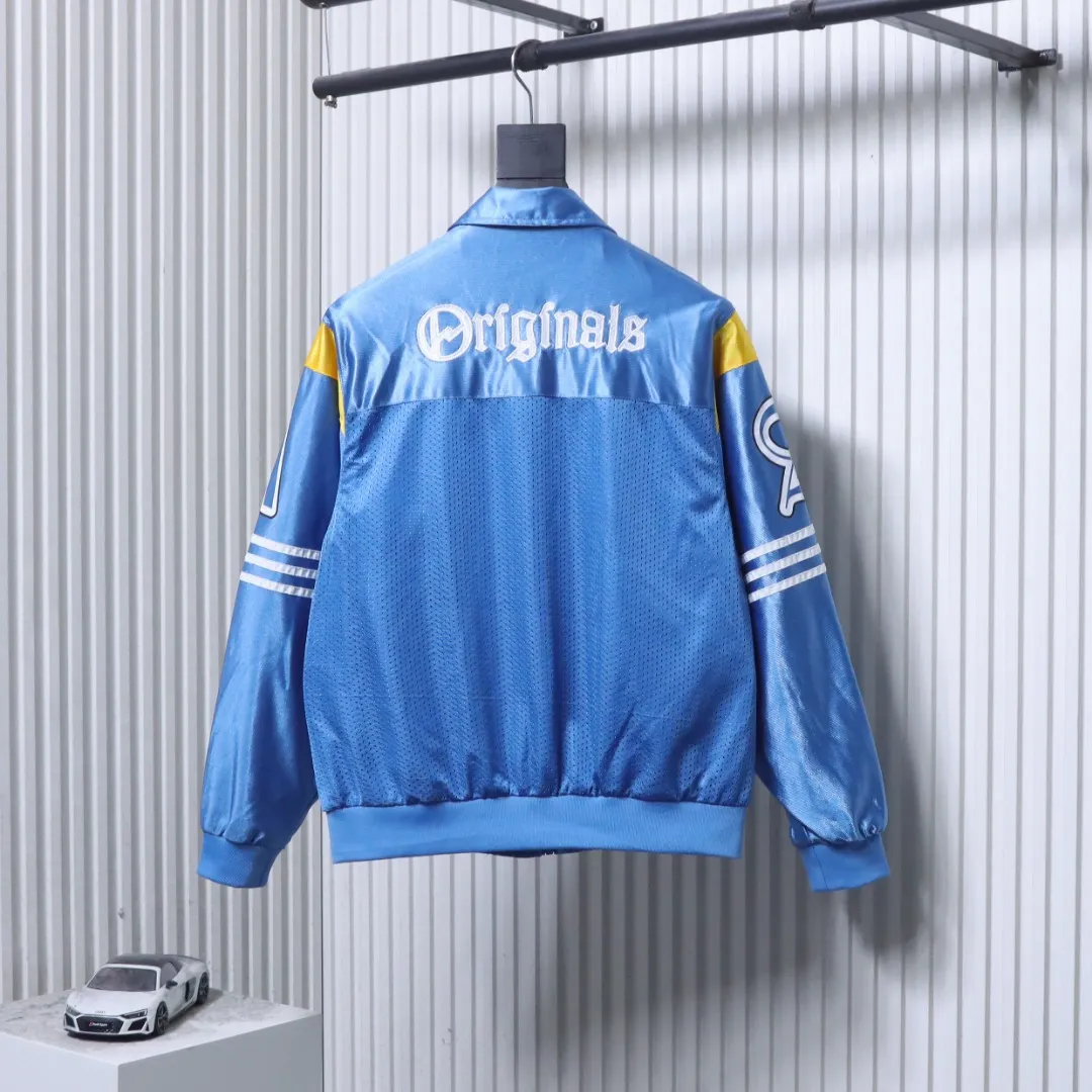 Adidas Rückansicht Hellblau