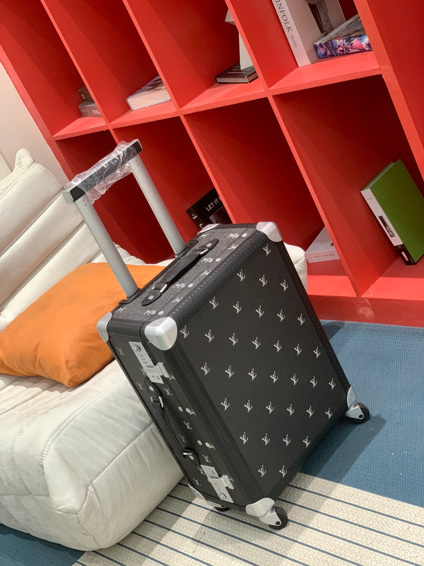 Louis Vuitton Gepäck, schräge Seitenansicht