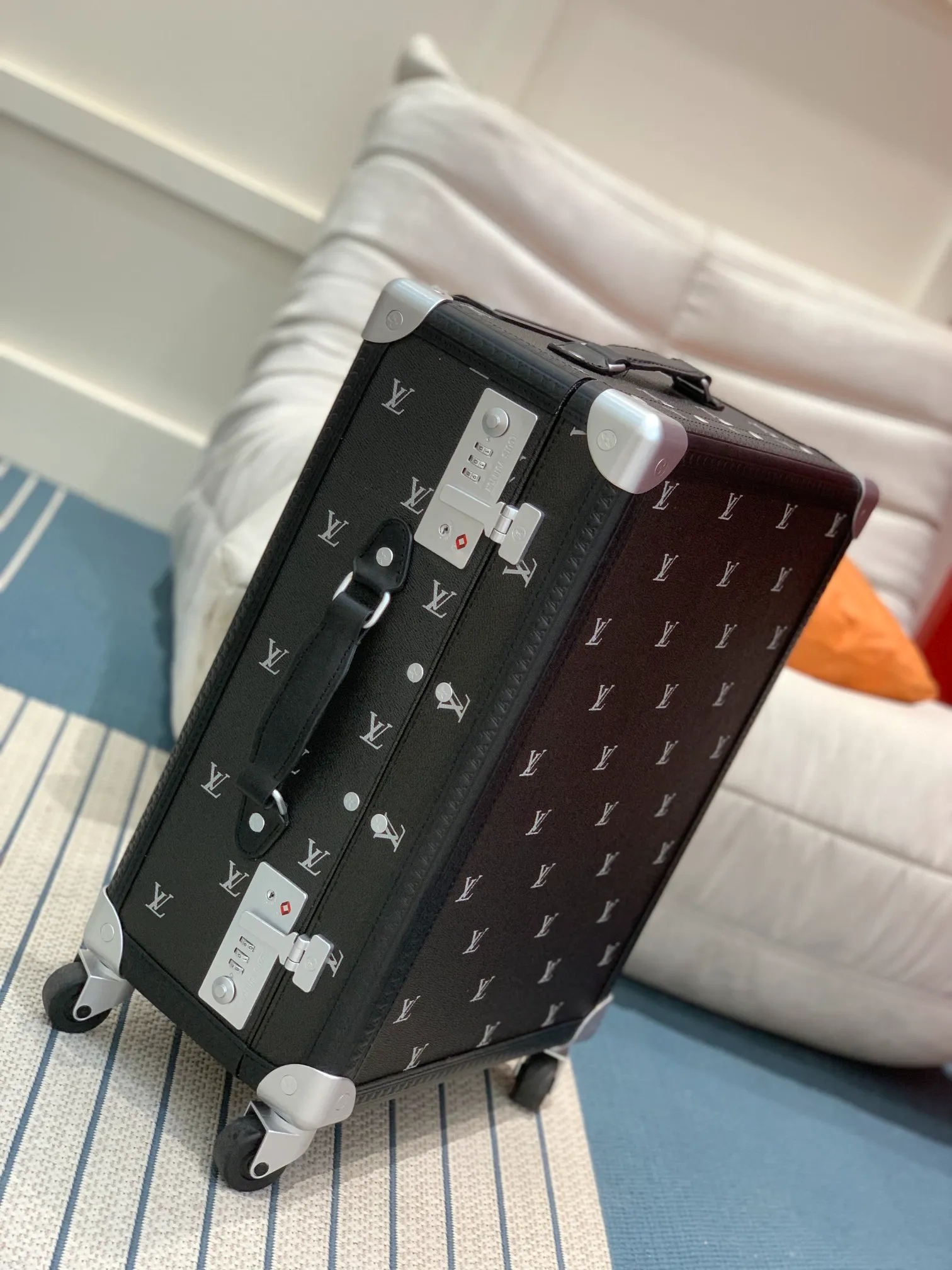 Louis Vuitton Gepäck, Seitentragetasche