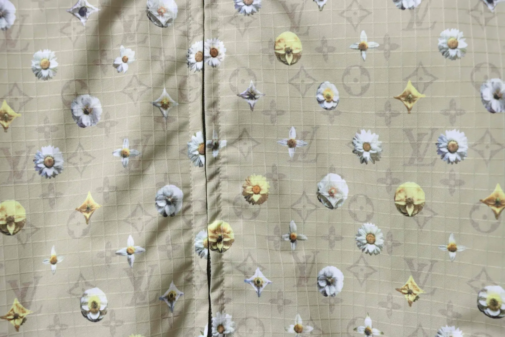 Details zur Louis Vuitton Jacke