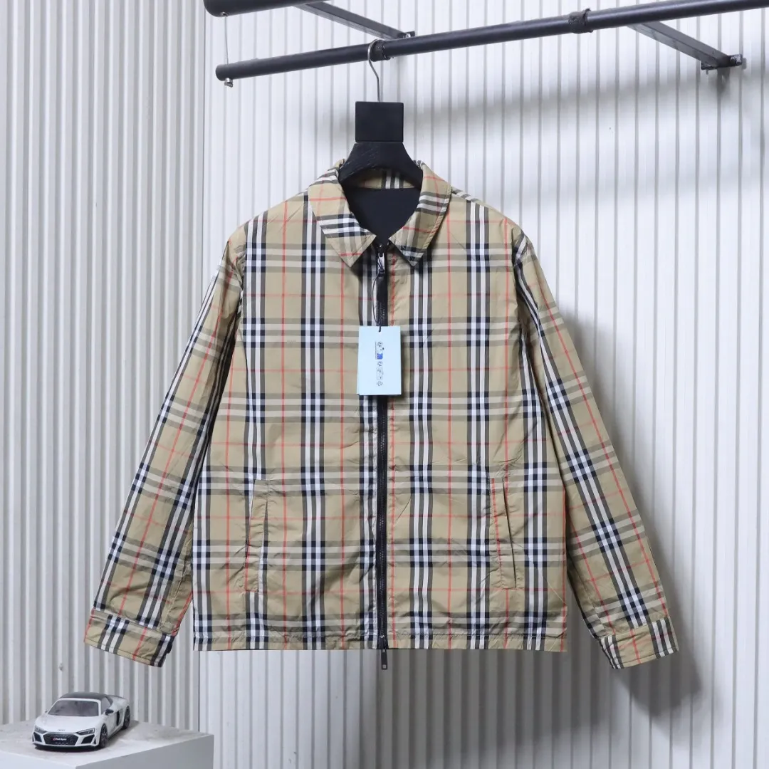 Burberry-Vorderansicht