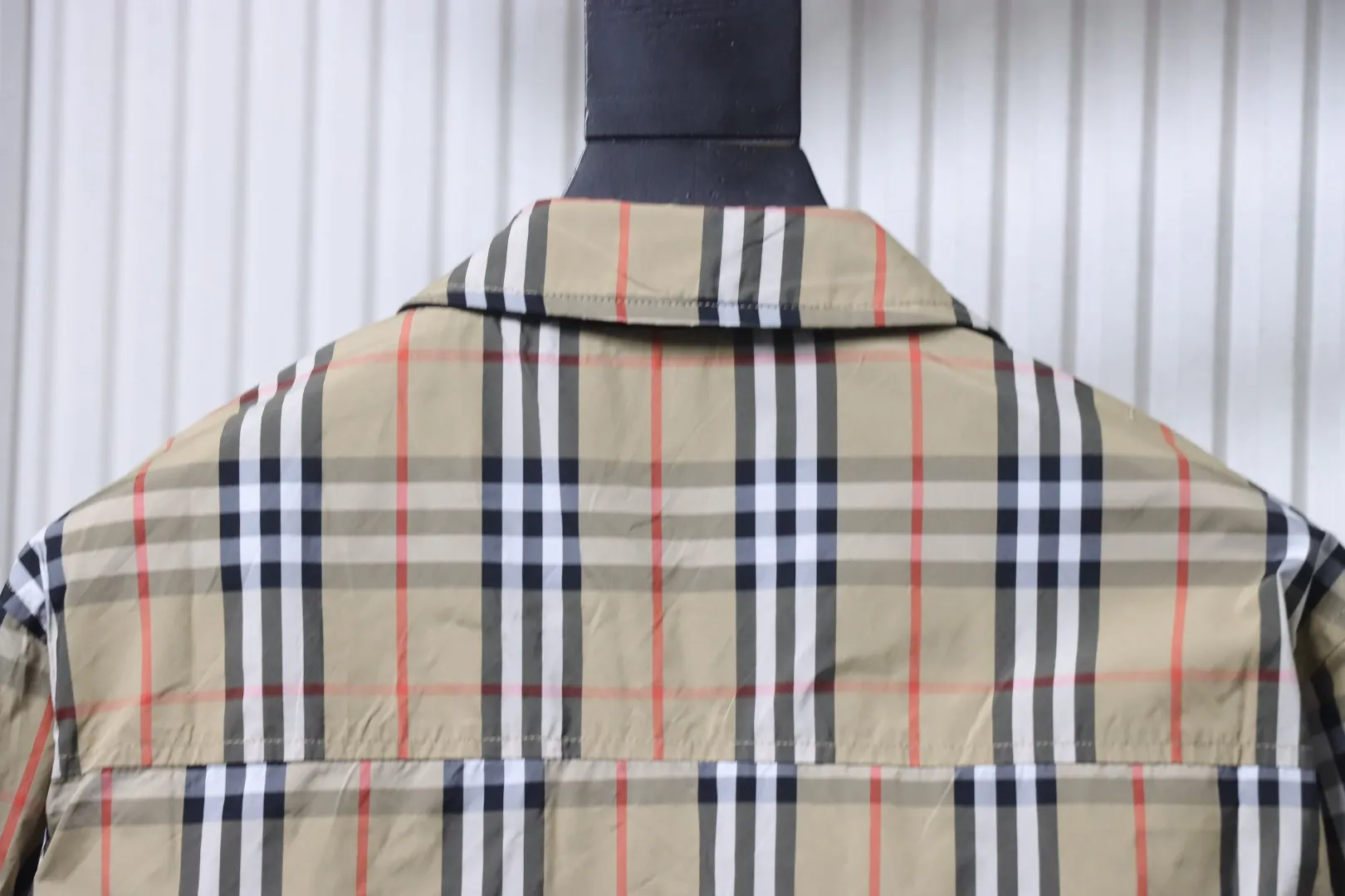 Burberry-Hinterkragen