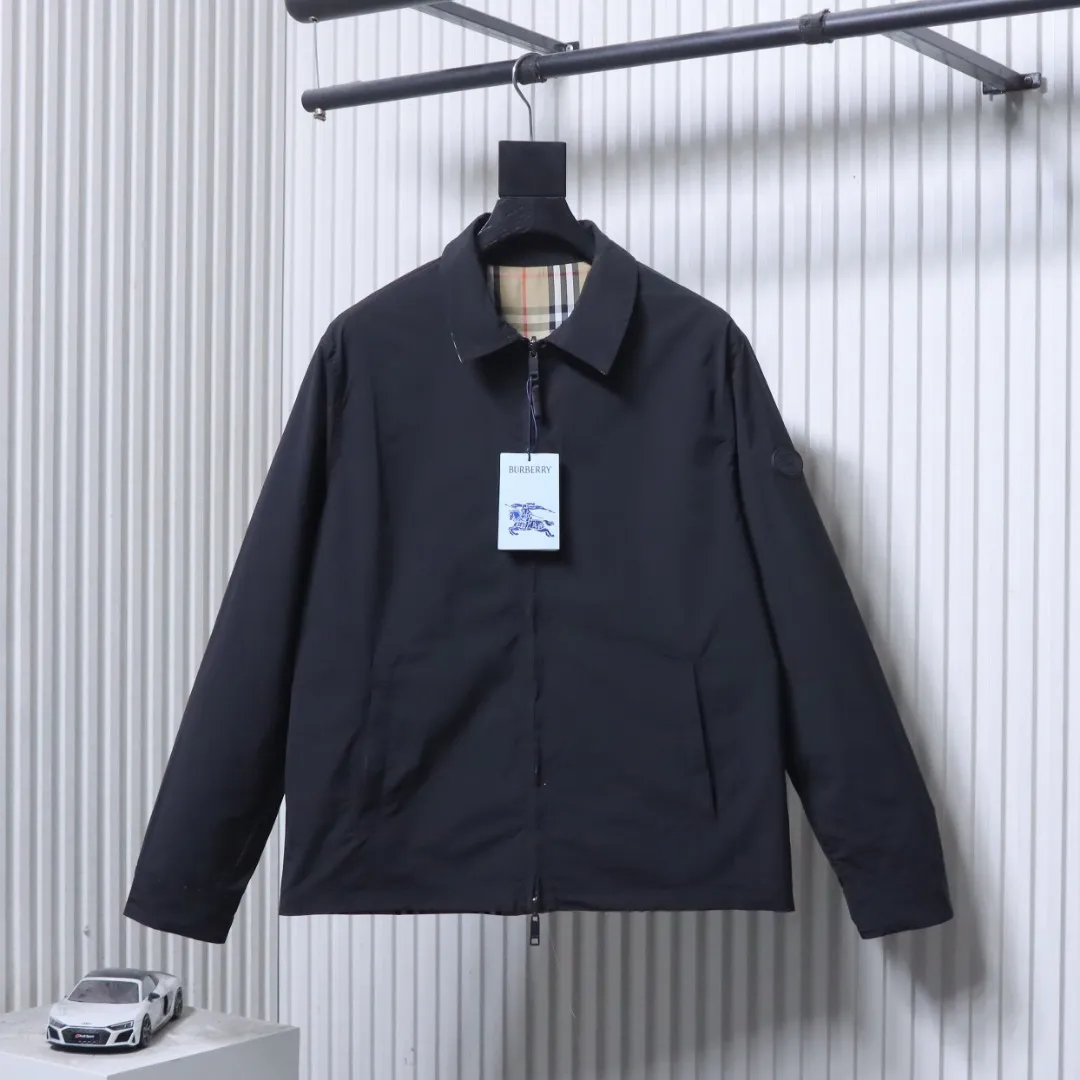 Burberry-Reverse Vorderansicht