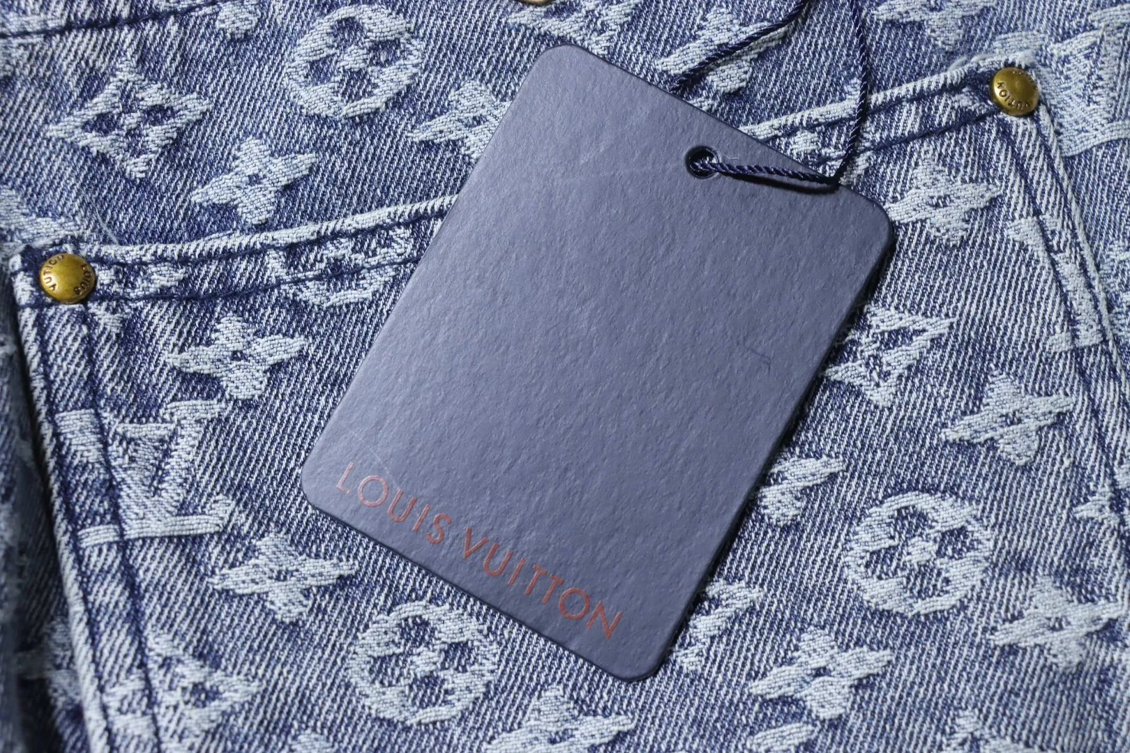 Louis Vuitton Hangtag