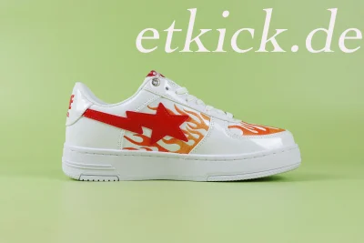 A Bathing Ape Bape Sta Low Flame Graphic – Farbvarianten Weiß-Rot & Orange Flame