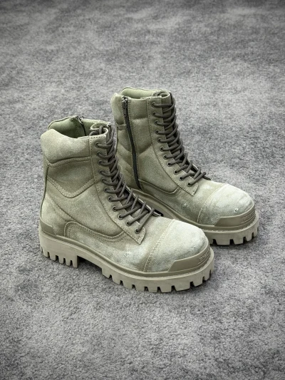 Ba1enc1@ga Combat Strike 20mm-Stiefel – Canvas, Militärgrün, Used-Optik:abgenutztes Finish