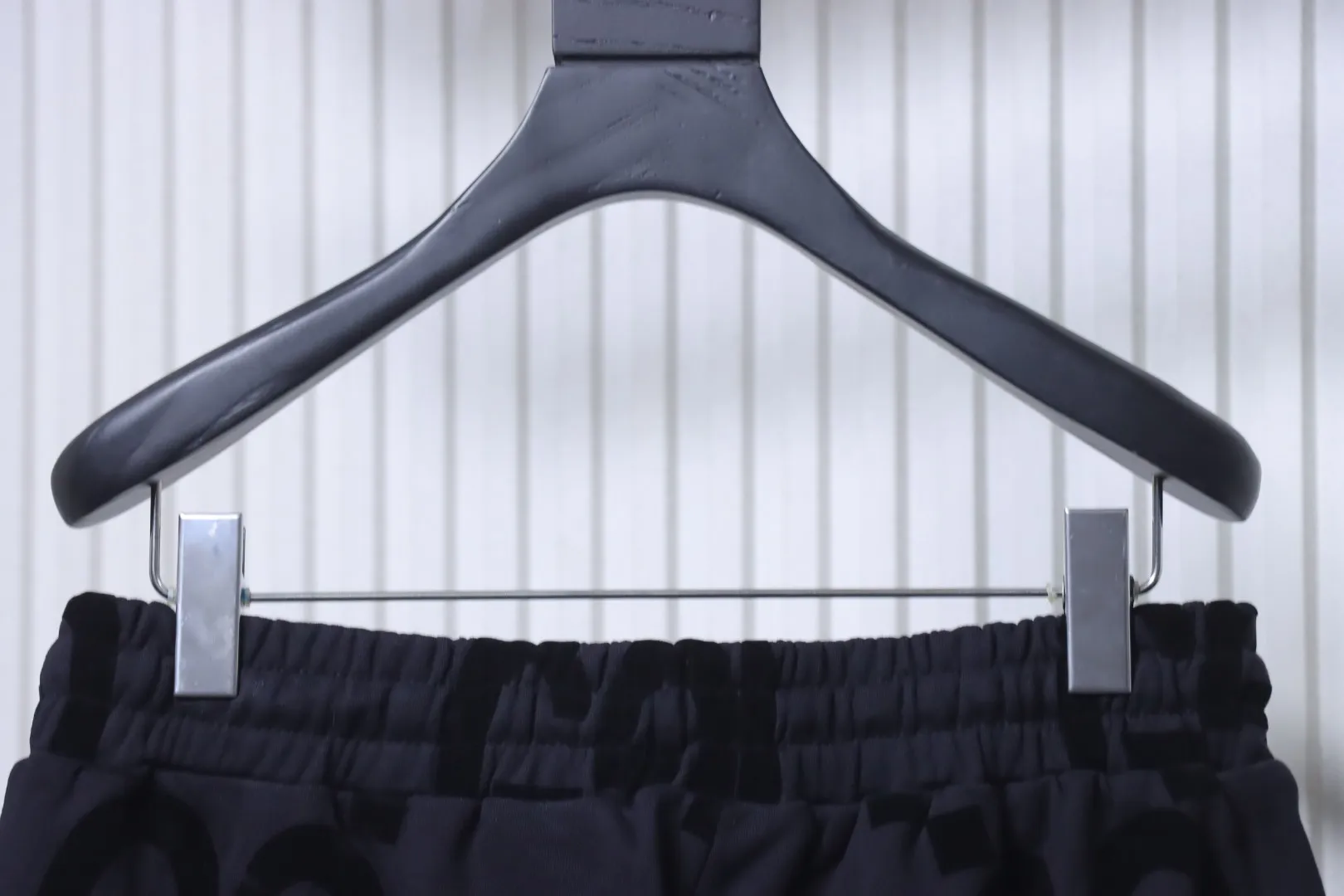Gucci-Hinterbund