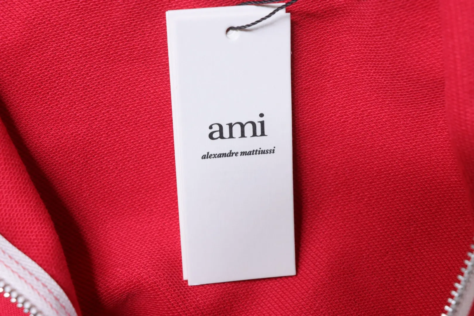Ami Hangtag