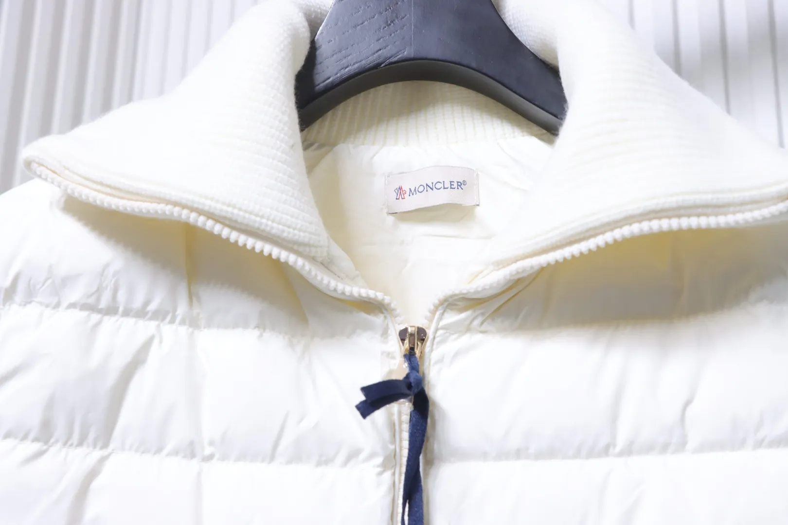 Moncler Markenetikett