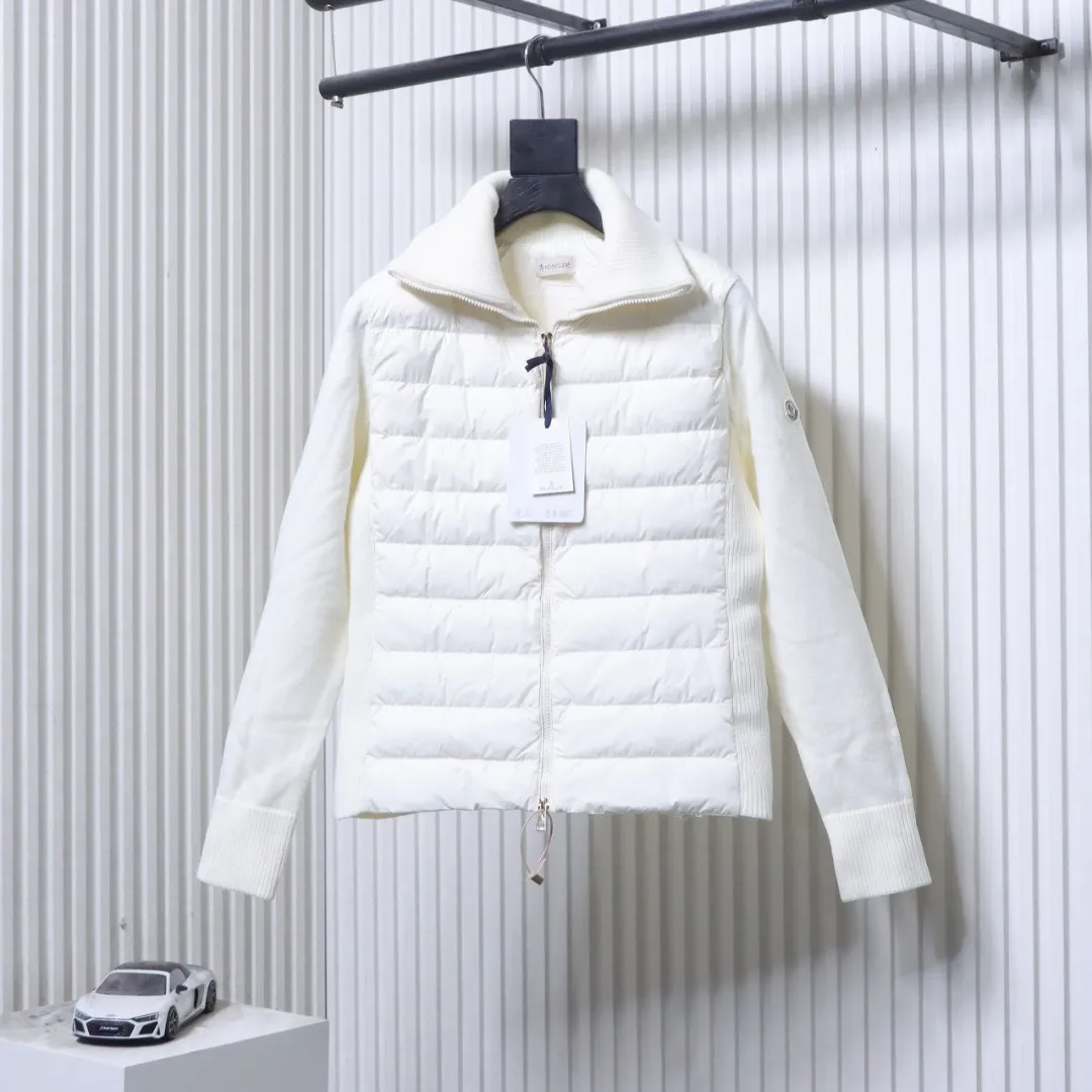 Moncler Vorderansicht Elfenbeinweiß
