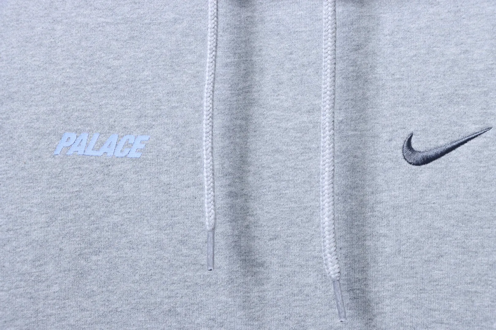Nike Kordelzug