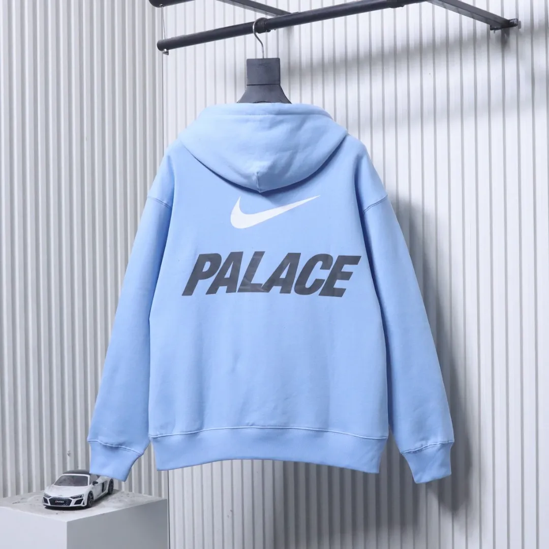 Nike Rückansicht Hellblau