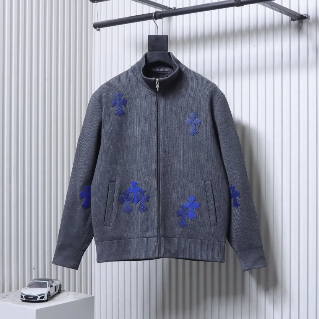 Chrome Hearts Vorderansicht Grau