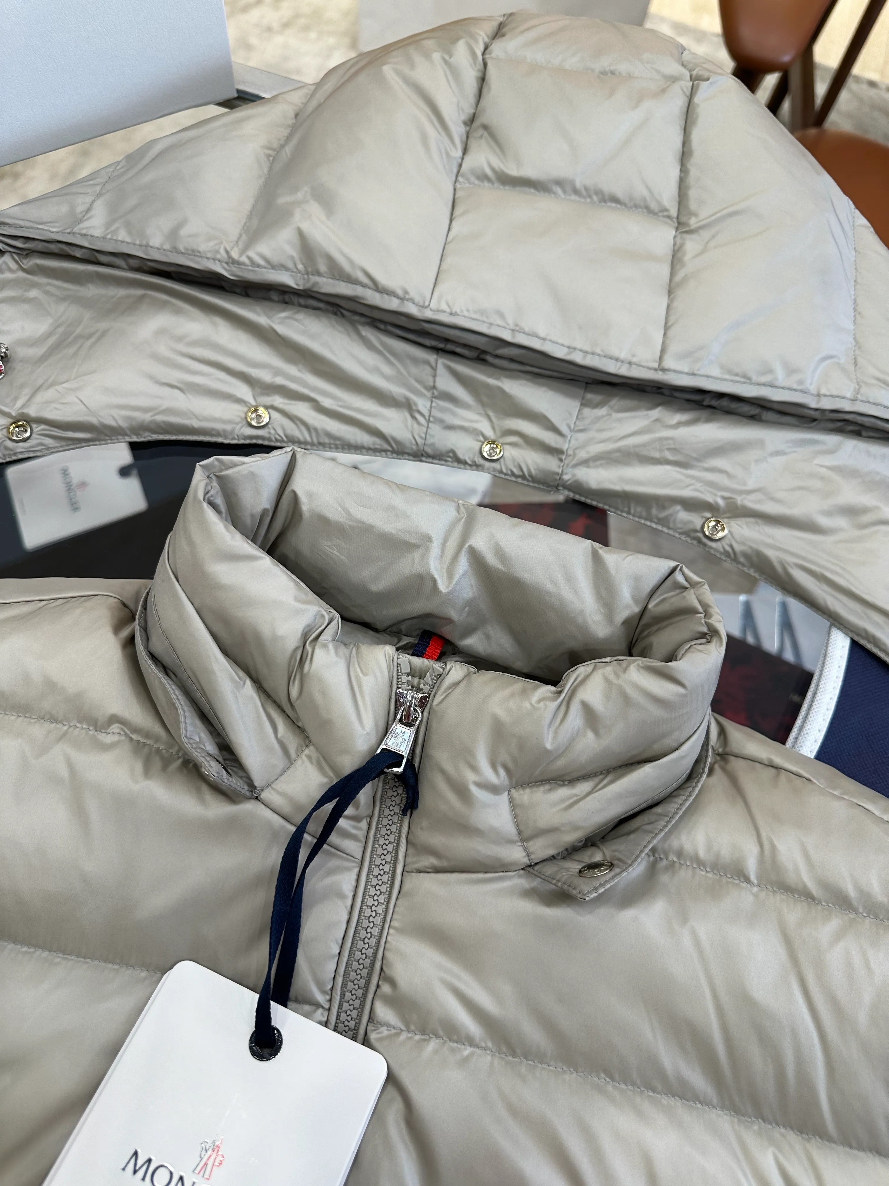 Moncler-Kragen