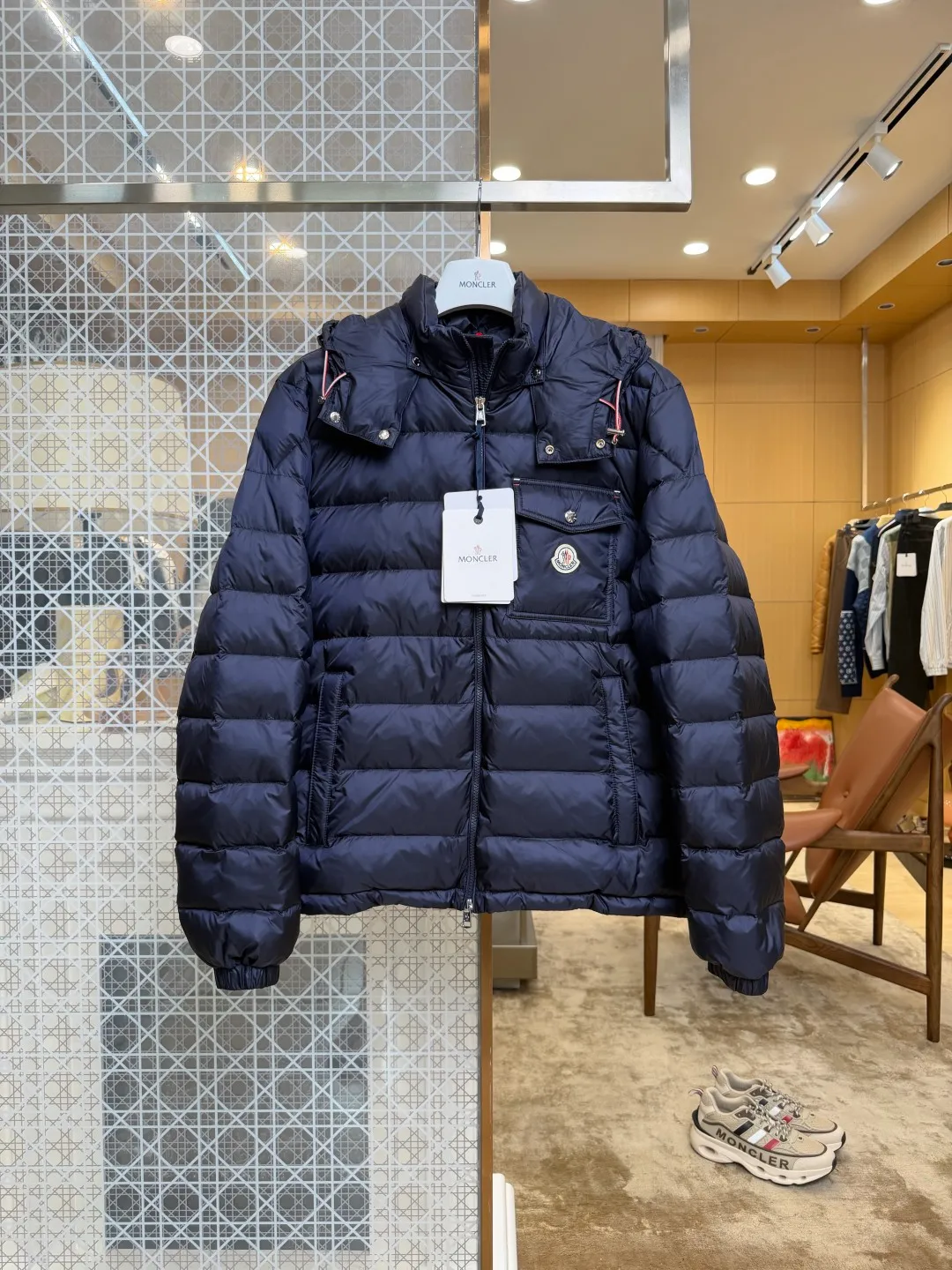 Moncler Vorderansicht Marineblau