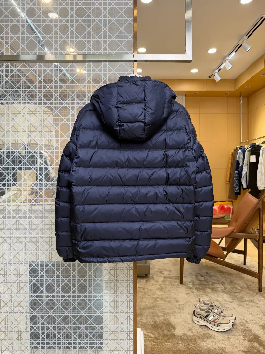 Moncler Rückansicht Marineblau