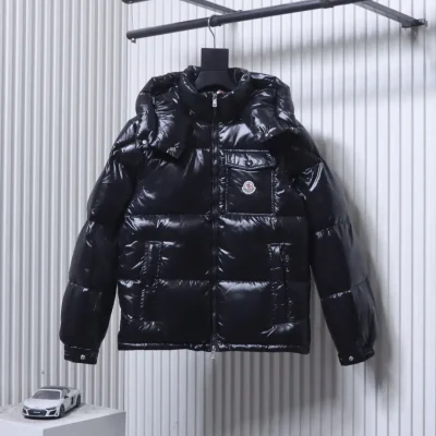 Moncler Vorderansicht