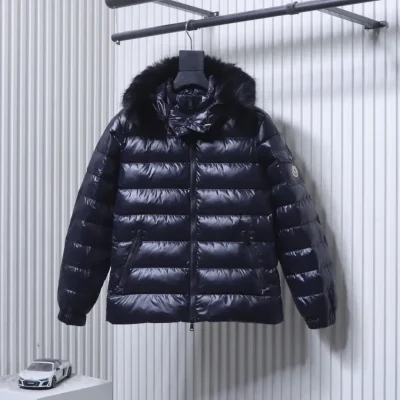 Moncler Vorderansicht