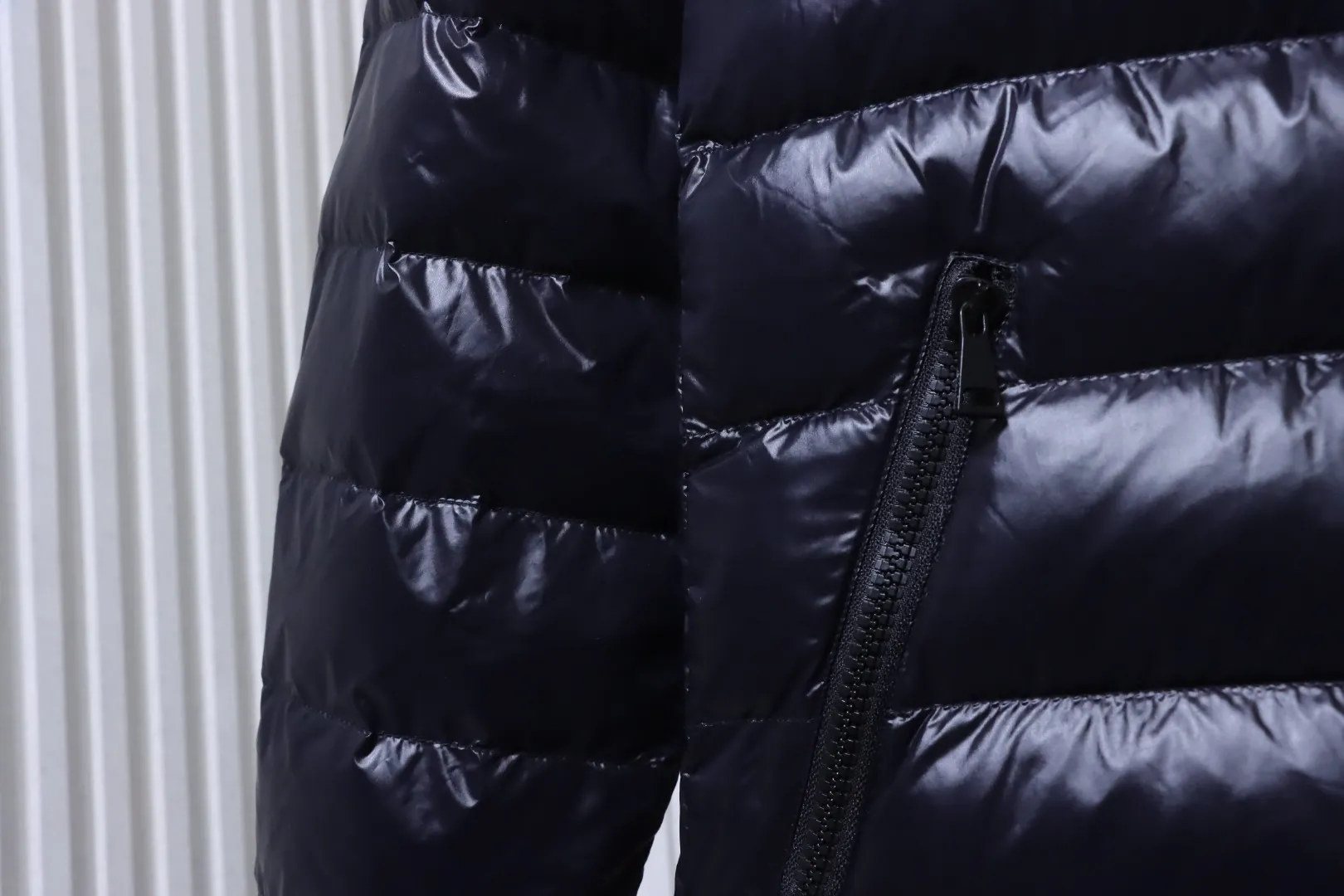 Moncler Taschenreißverschluss