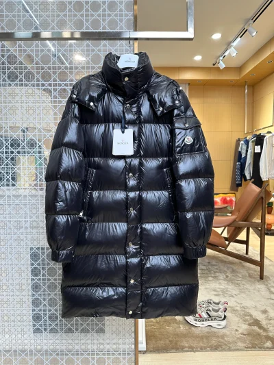 Moncler Vorderansicht