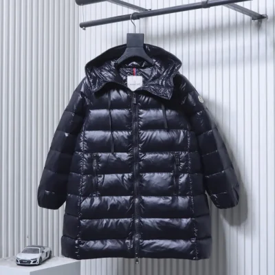 Moncler Vorderansicht