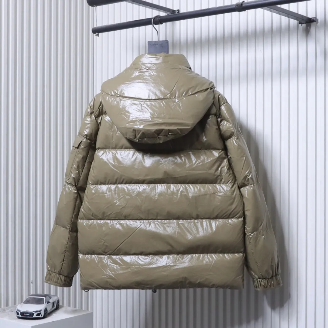 Moncler Rückansicht Khaki