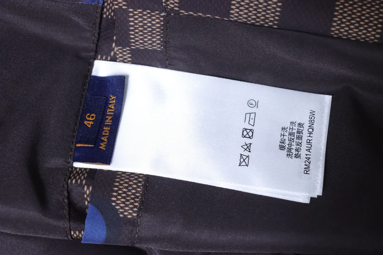 Louis Vuitton Pflegeetikett