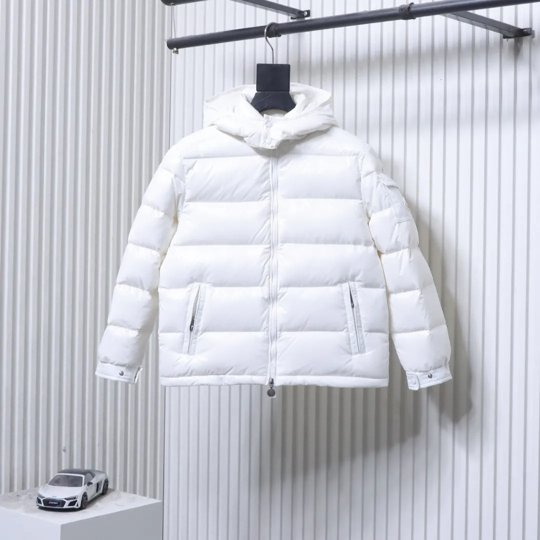 Moncler Vorderansicht Weiß