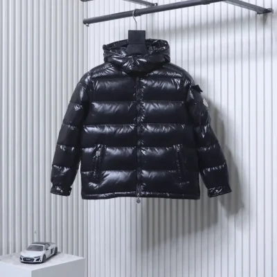 Moncler Vorderansicht schwarz