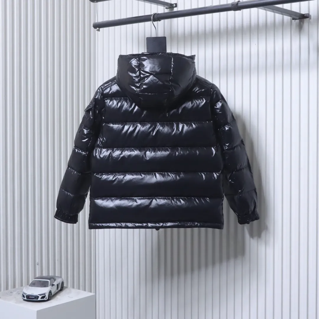 Moncler Rückansicht Schwarz