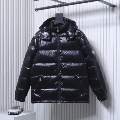 Moncler Vorderansicht