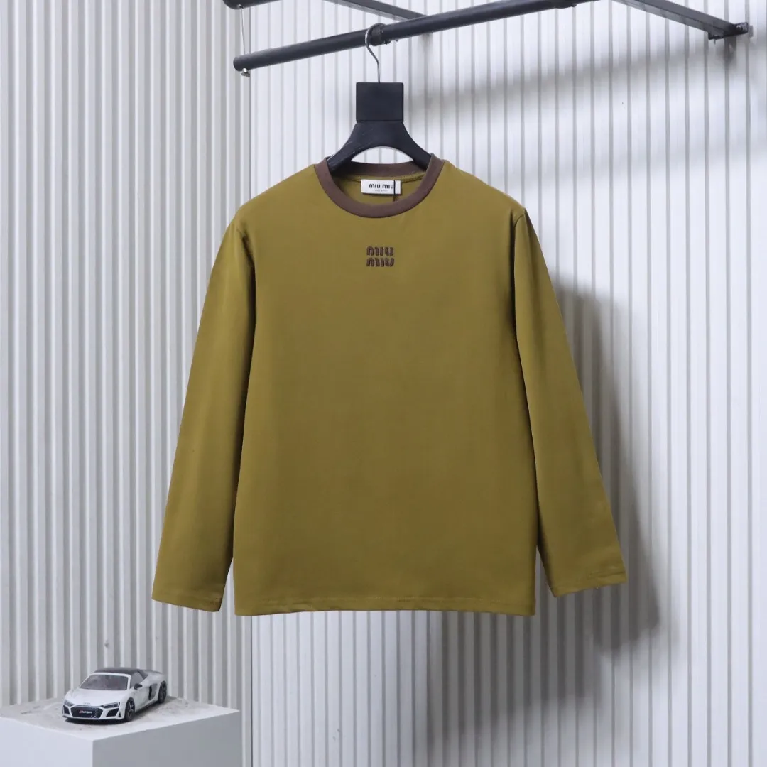 Miu Miu Vorderansicht Senf-Olive